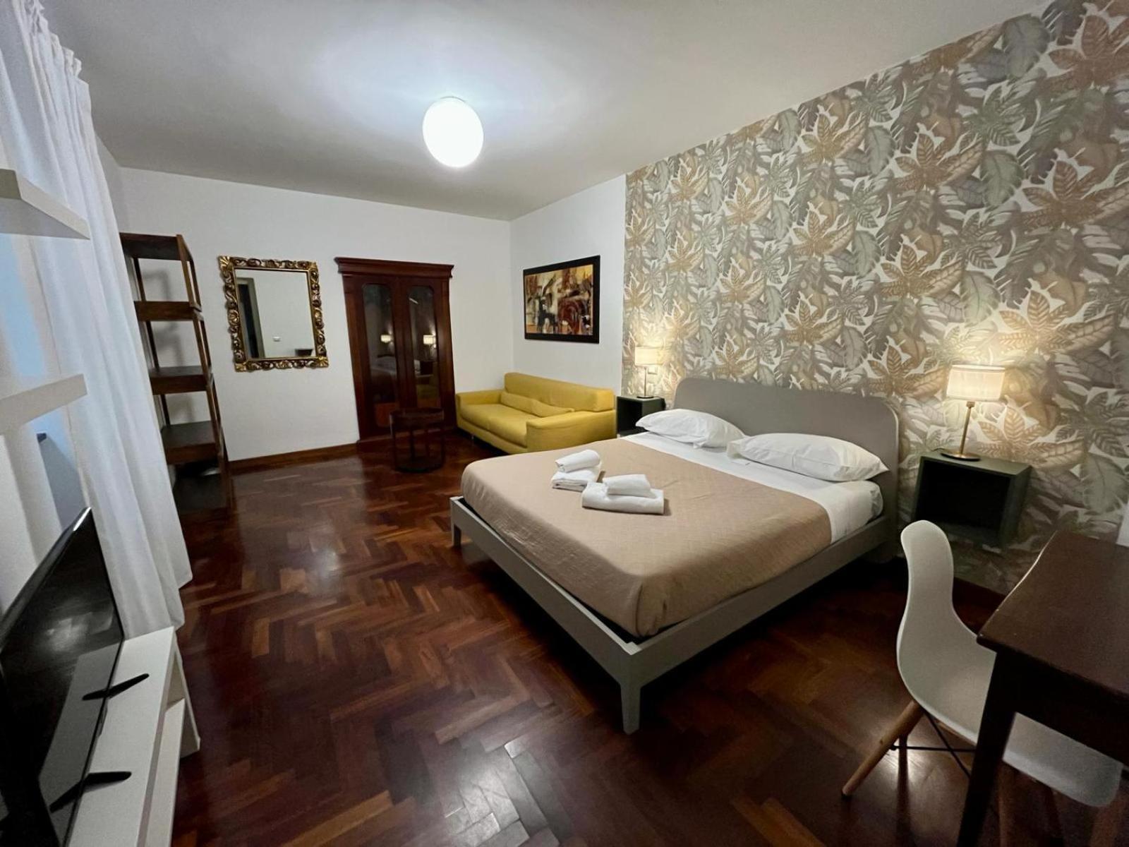 Bed and Breakfast Palazzo Rota Superior Neapel Exterior foto